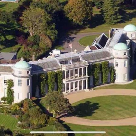 The Sails Villa Източен Уитеринг Екстериор снимка