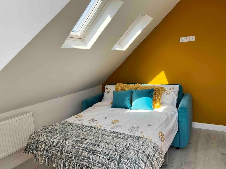 The Sails Villa Източен Уитеринг Екстериор снимка